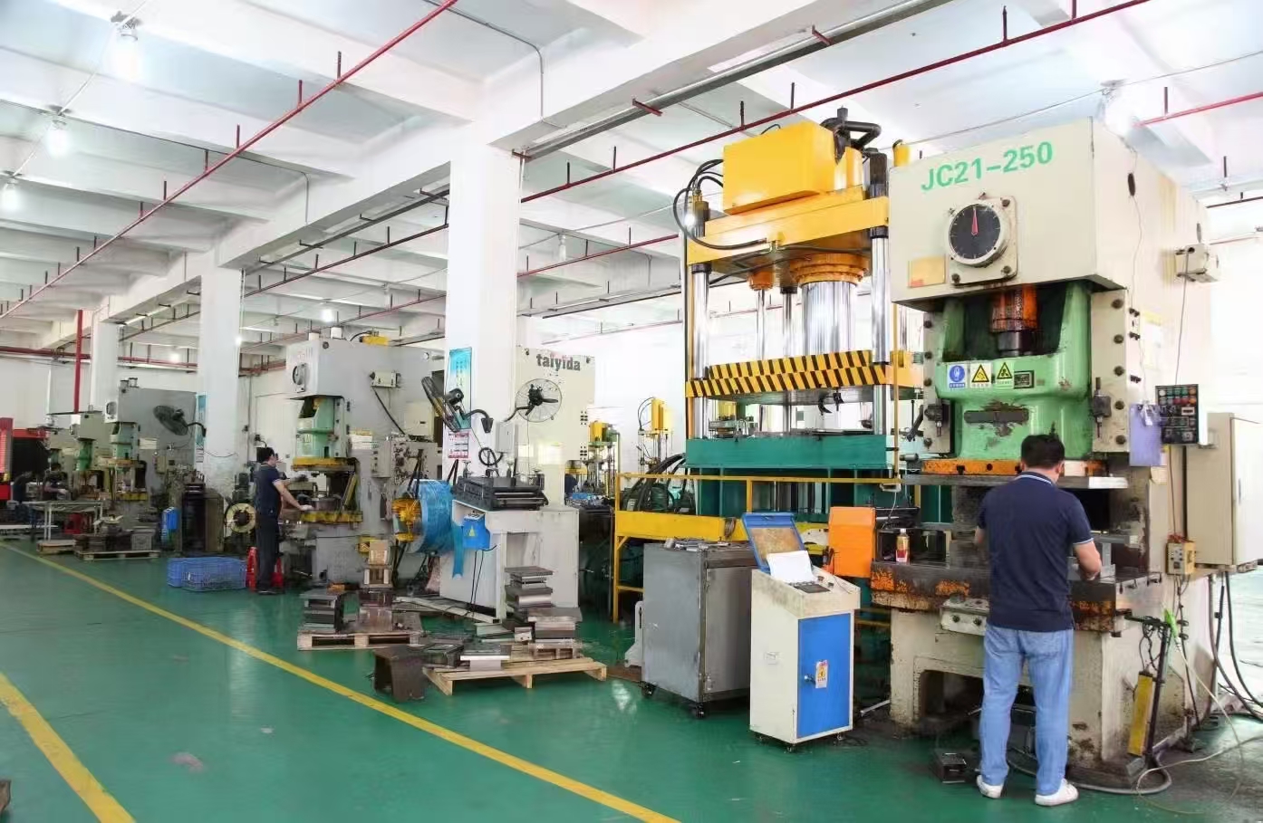 1745978300505792.jpg 265b60b2b0930be53cb1072a13ef95f.jpg